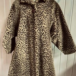 Vintage women’s leopard swing coat l/xl